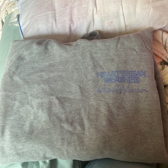 Niall Horan heartbreak weather hoodie - Picture 1 of 2